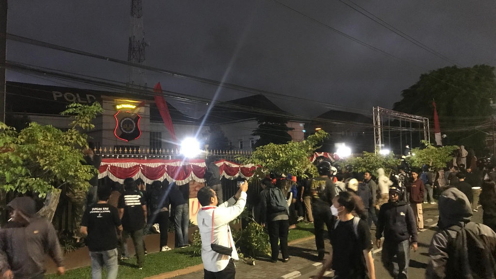 Polda DIY Sebut Penangkapan Staf BEM UNY terkait Demo Ricuh Polda DIY Sebut Penangkapan Staf BEM UNY terkait Demo Ricuh