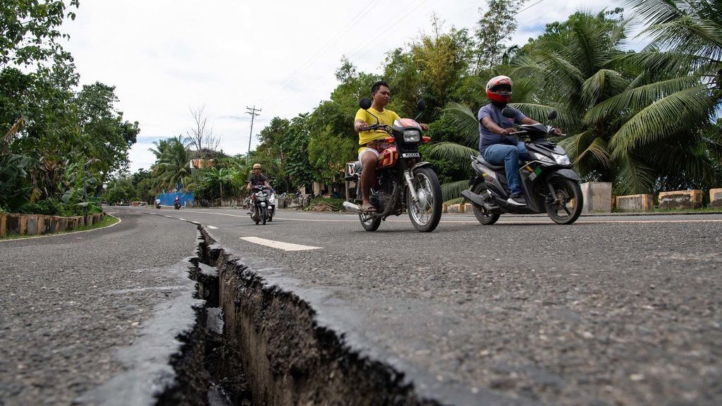 Kemlu Sebut Tidak Ada WNI Jadi Korban Gempa M 6,9 di Filipina Kemlu Sebut Tidak Ada WNI Jadi Korban Gempa M 6,9 di Filipina