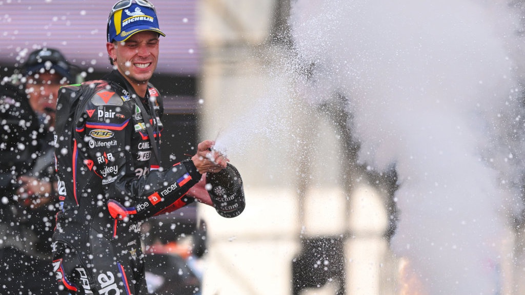 Hasil MotoGP Valencia 2025: Marco Bezzecchi Back to Back Juara Hasil MotoGP Valencia 2025: Marco Bezzecchi Back to Back Juara