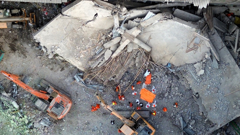 Kemenag Salurkan Dana Rehab Rp610 Juta ke Ponpes Al Khoziny Kemenag Salurkan Dana Rehab Rp610 Juta ke Ponpes Al Khoziny