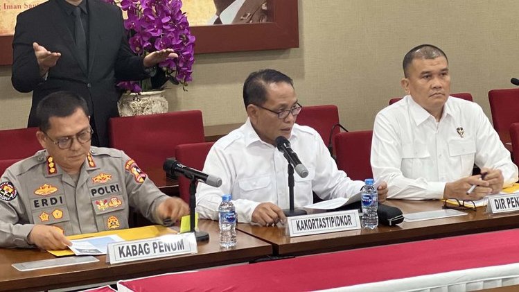 Halim Kalla Jadi Tersangka Dugaan Korupsi PLTU 1 Kalbar Halim Kalla Jadi Tersangka Dugaan Korupsi PLTU 1 Kalbar