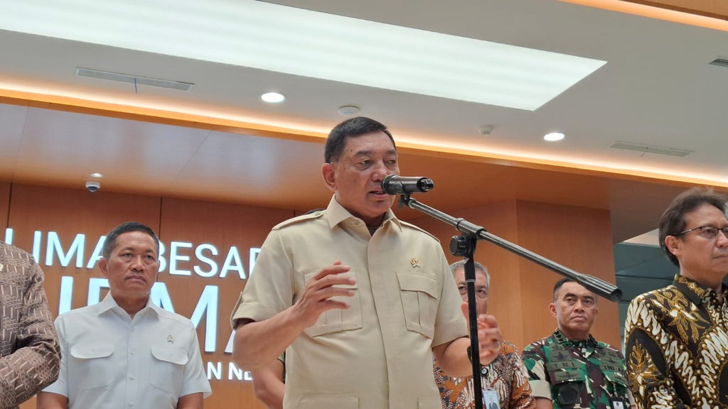 Kemhan-TNI Beri Santunan Keluarga 2 Prajurit Gugur saat HUT