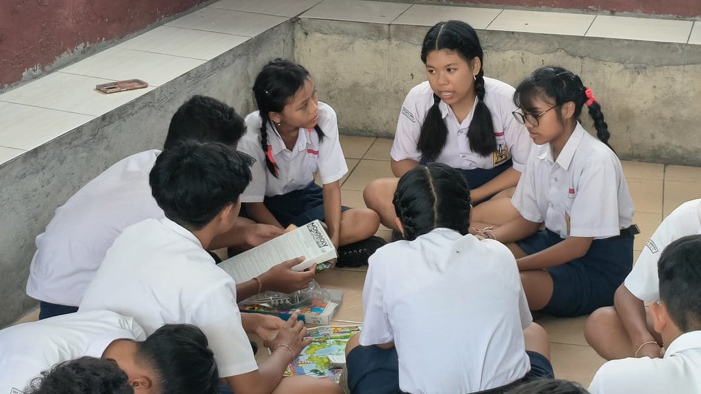 10 Contoh Soal TKA SMP Matematika & Kunci Jawabannya 10 Contoh Soal TKA SMP Matematika & Kunci Jawabannya