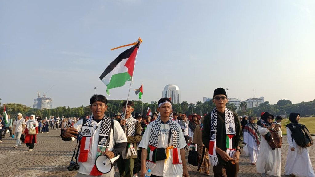 Massa Aksi Lawan Genosida Israel Mulai Memadati Kawasan Monas