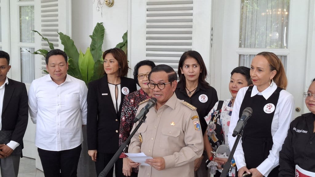 Pramono akan Keluarkan Pergub Larang Konsumsi Daging Anjing Pramono akan Keluarkan Pergub Larang Konsumsi Daging Anjing