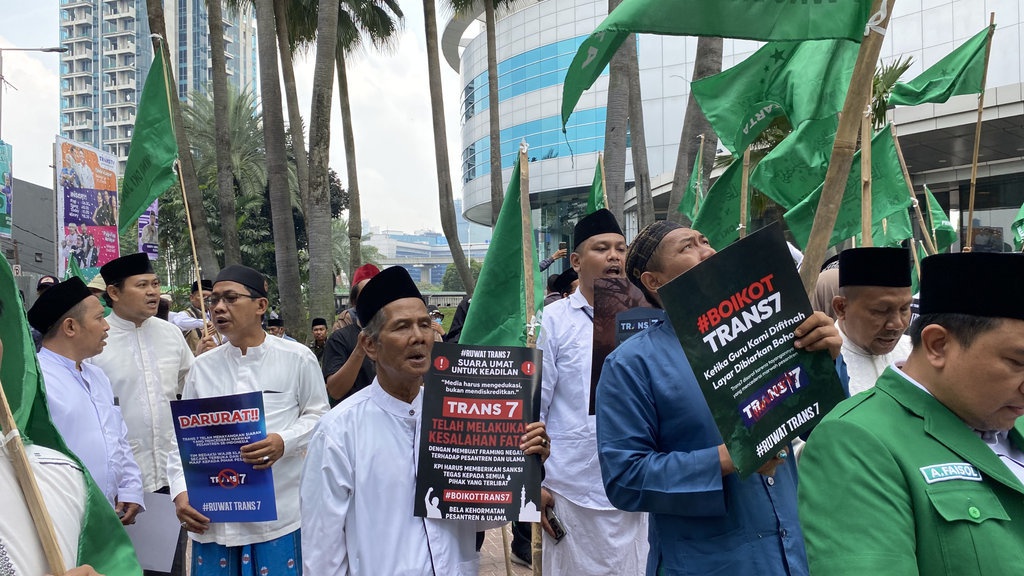 Massa NU Geruduk Transmedia Buntut Program TRANS7 soal Pesantren Massa NU Geruduk Transmedia Buntut Program TRANS7 soal Pesantren