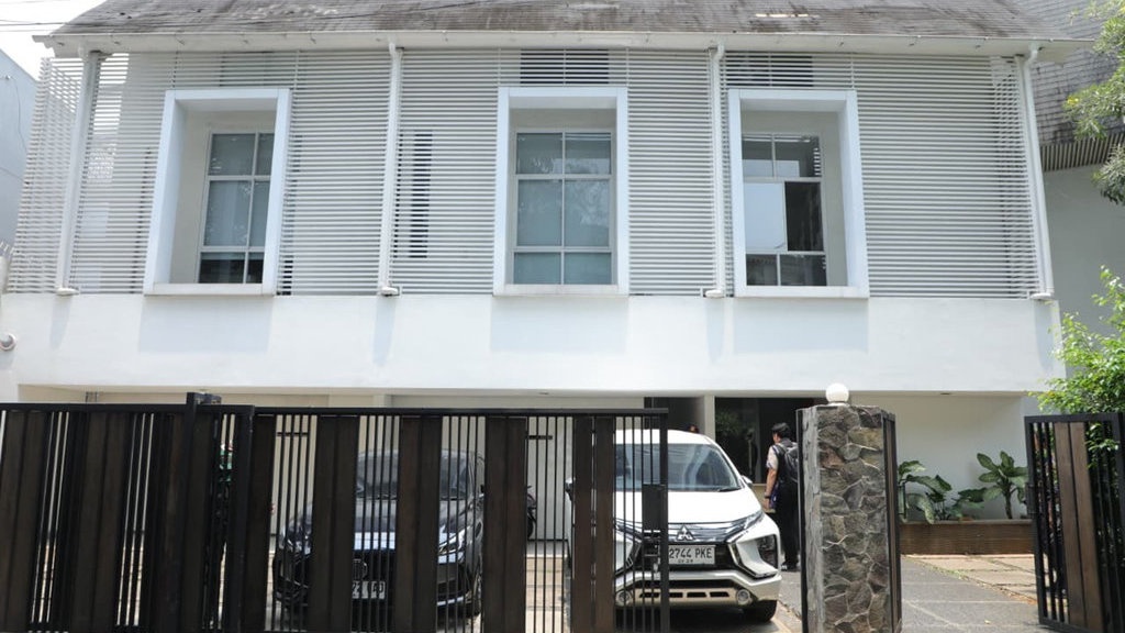 Kejaksaan Agung Sita Rumah Riza Chalid di Jakarta Selatan