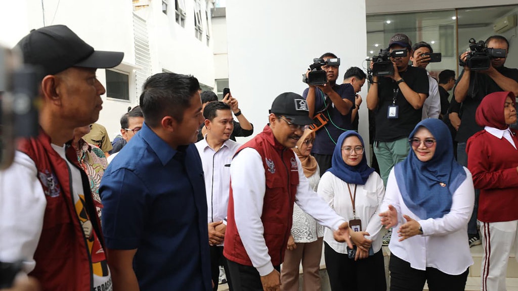 Letkol Teddy: Bansos Rp30 Triliun Mulai Cair Senin Letkol Teddy: Bansos Rp30 Triliun Mulai Cair Senin