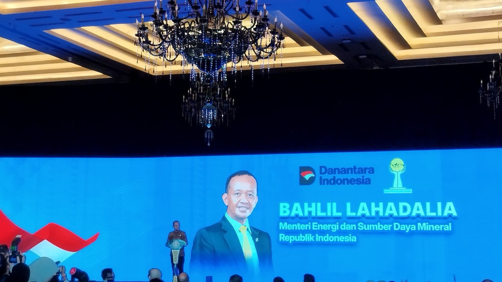 Bahlil Izinkan 22.000 Sumur Rakyat Sumsel, Produksi 66.000 Bph Bahlil Izinkan 22.000 Sumur Rakyat Sumsel, Produksi 66.000 Bph