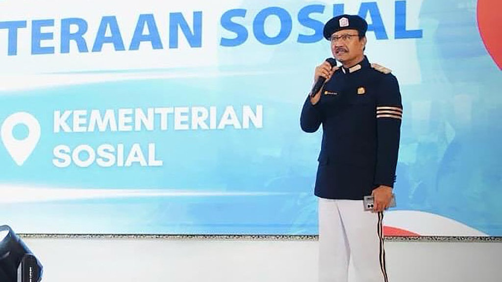 Mensos Perkenalkan Almamater Wali Asuh dan Asrama Sekolah Rakyat Mensos Perkenalkan Almamater Wali Asuh dan Asrama Sekolah Rakyat