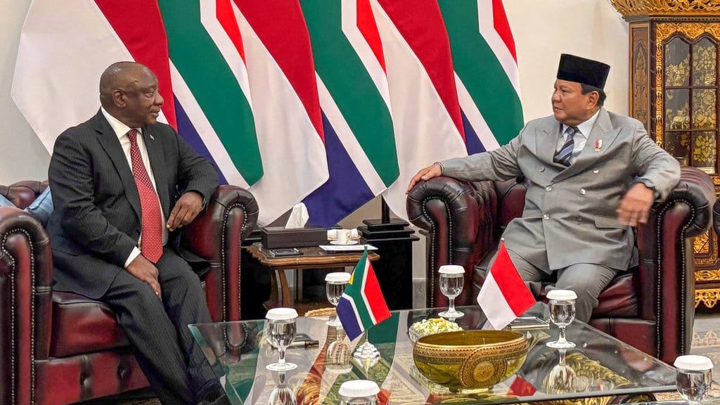 Menlu RI Ungkap Hasil Pertemuan Prabowo dengan Presiden Afsel Menlu RI Ungkap Hasil Pertemuan Prabowo dengan Presiden Afsel