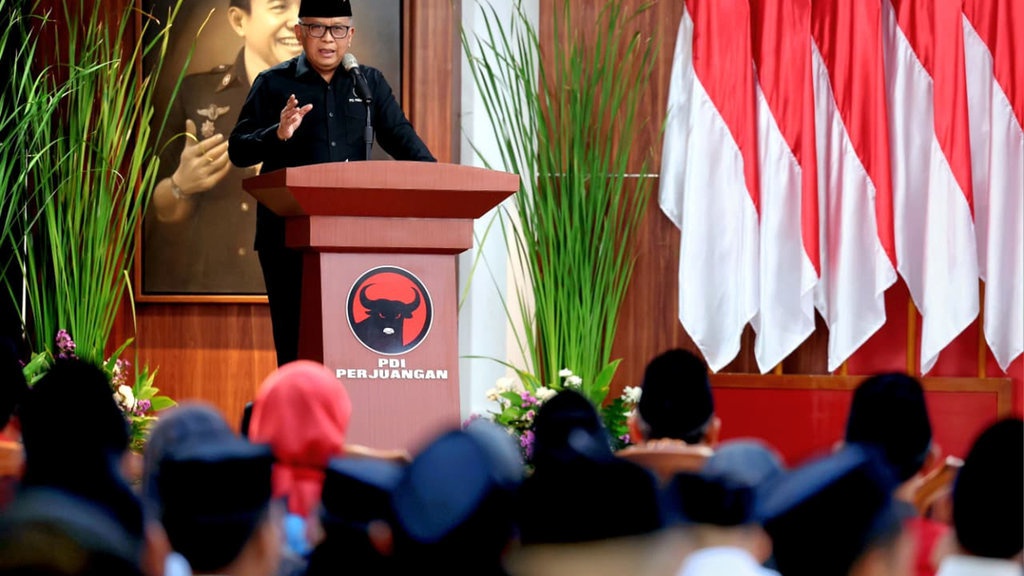 Hasto Sebut Megawati Gagal Jadi Presiden Dua Periode karena AS Hasto Sebut Megawati Gagal Jadi Presiden Dua Periode karena AS