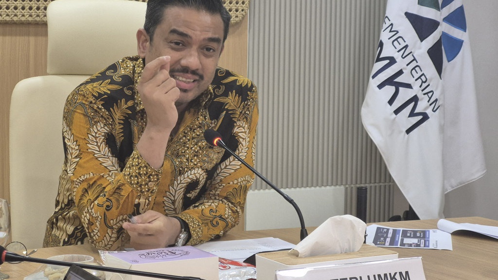 Pemerintah Naikkan Target KUR 2026 Jadi Rp320 Triliun Pemerintah Naikkan Target KUR 2026 Jadi Rp320 Triliun