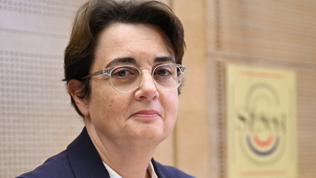 Direktur Museum Louvre Mengundurkan Diri, Ini Profilnya