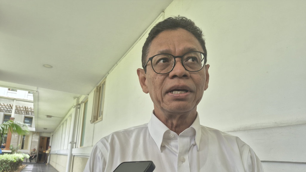 Kementerian ESDM akan Evaluasi Izin Pengambilan Air Tanah AQUA Kementerian ESDM akan Evaluasi Izin Pengambilan Air Tanah AQUA