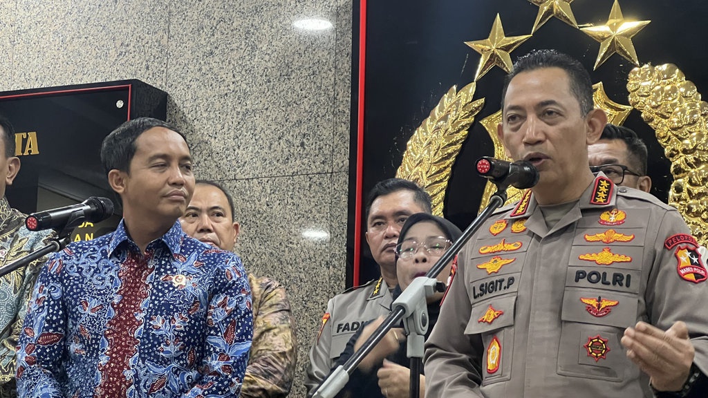 Menhut Klaim Karhutla Turun Selama Prabowo Setahun Presiden Menhut Klaim Karhutla Turun Selama Prabowo Setahun Presiden