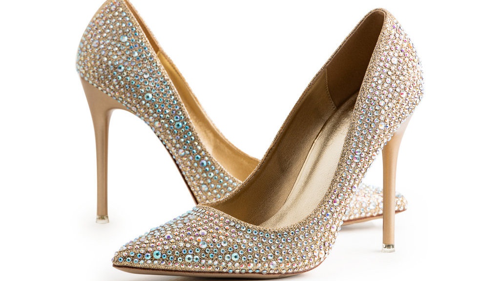 7 Rekomendasi Sepatu Heels untuk Wisuda Agar Tampil Menawan 7 Rekomendasi Sepatu Heels untuk Wisuda Agar Tampil Menawan