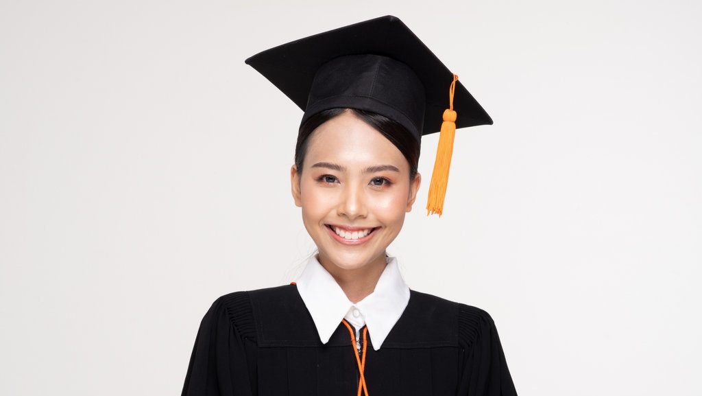 7 Inspirasi Makeup wisuda Natural Ala Korea dan List Produknya 7 Inspirasi Makeup wisuda Natural Ala Korea dan List Produknya