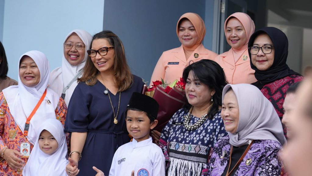 Ibu Negara Brasil Puji MBG, Baru 10 Bulan Capai 30 Juta Penerima Ibu Negara Brasil Puji MBG, Baru 10 Bulan Capai 30 Juta Penerima