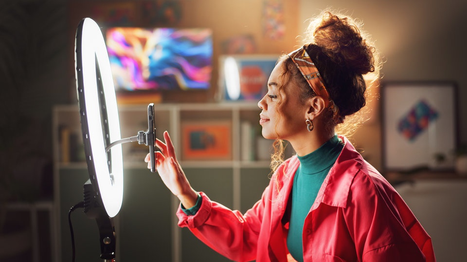 10 Rekomendasi HP untuk Konten Kreator Terbaik dan Harganya 10 Rekomendasi HP untuk Konten Kreator Terbaik dan Harganya