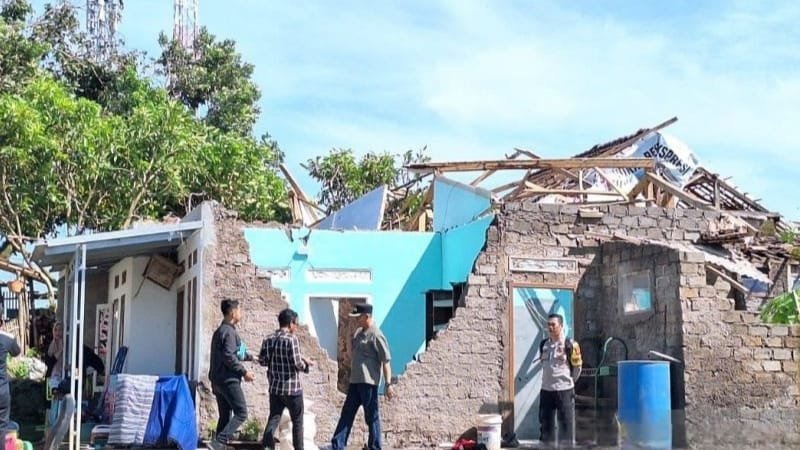 Sebanyak 772 Rumah Rusak Akibat Cuaca Ekstrem di Mande-Cianjur Sebanyak 772 Rumah Rusak Akibat Cuaca Ekstrem di Mande-Cianjur