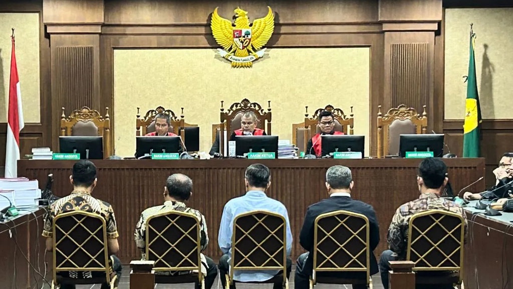 3 Hakim Pemberi Vonis Lepas Korupsi CPO Dituntut 12 Tahun Bui 3 Hakim Pemberi Vonis Lepas Korupsi CPO Dituntut 12 Tahun Bui