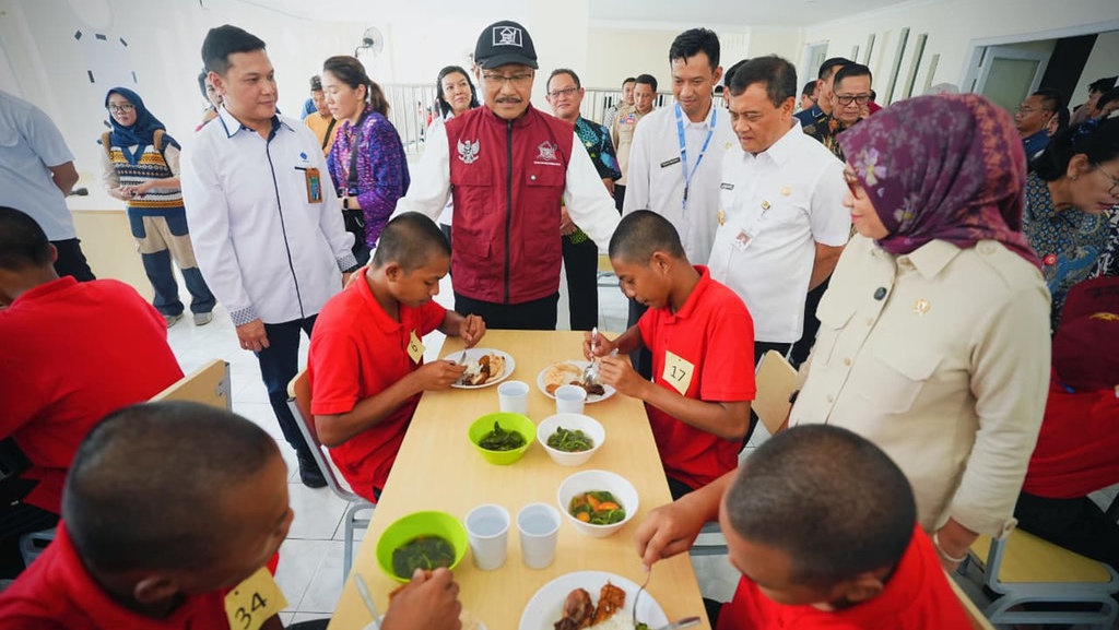 Mensos & Menpan RB Tinjau SRT 45 Semarang, Disambut Pentas Seni Mensos & Menpan RB Tinjau SRT 45 Semarang, Disambut Pentas Seni