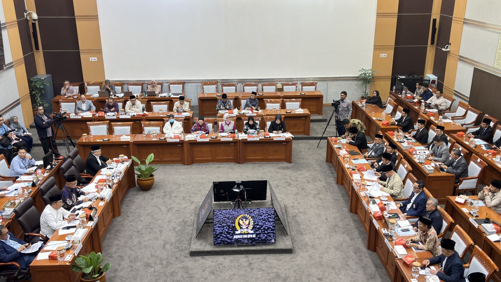 Kecewa Mendag Absen, Komisi VI Tunda Rapat Bahas Industri Baja Kecewa Mendag Absen, Komisi VI Tunda Rapat Bahas Industri Baja