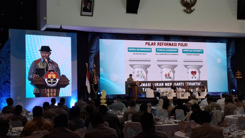 Kritik Mantan Wakapolri ke Polri: Struktur Besar, Miskin Fungsi Kritik Mantan Wakapolri ke Polri: Struktur Besar, Miskin Fungsi