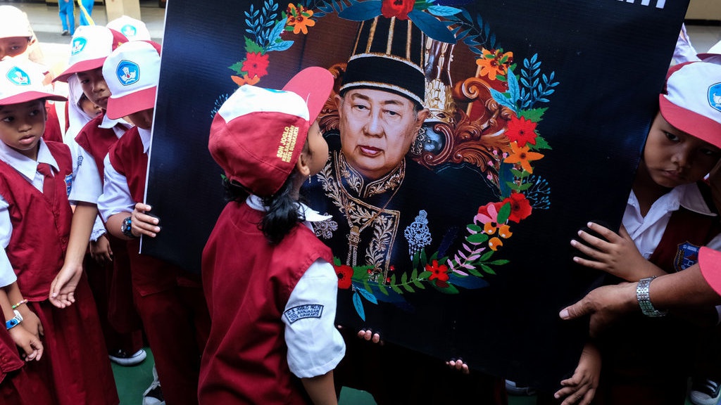 Siapa Saja Anak & Cucu Pakubuwana XIII? Ini Silsilah Keluarganya Siapa Saja Anak & Cucu Pakubuwana XIII? Ini Silsilah Keluarganya