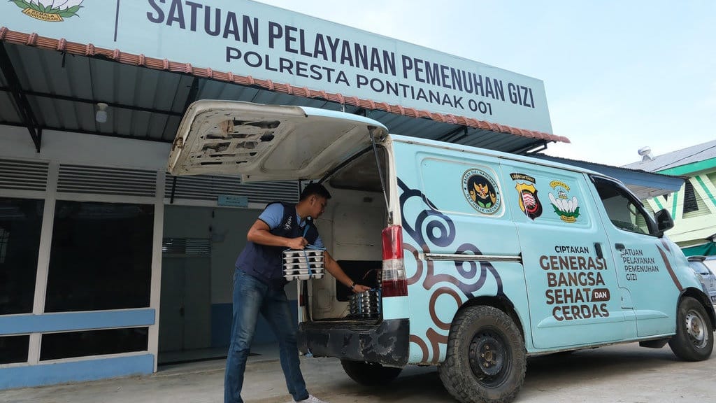 BGN Setuju Ide Anggota DPR Pasang GPS di Mobil Pengantar MBG BGN Setuju Ide Anggota DPR Pasang GPS di Mobil Pengantar MBG