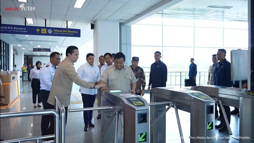 DPR Dukung Niat Prabowo Ingin Tambah Gerbong KRL Jabodetabek DPR Dukung Niat Prabowo Ingin Tambah Gerbong KRL Jabodetabek