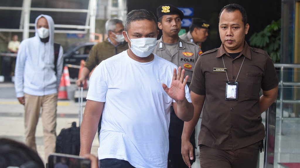 4 Gubernur, 1 Masalah: Korupsi yang Mengakar di Riau 4 Gubernur, 1 Masalah: Korupsi yang Mengakar di Riau