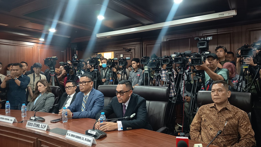 5 Anggota DPR Nonaktif Hadir di Sidang Putusan Etik MKD 5 Anggota DPR Nonaktif Hadir di Sidang Putusan Etik MKD