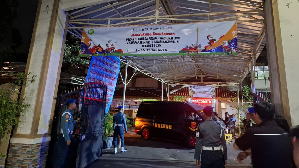 Densus: Terduga Pelaku Ledakan SMAN 72 Kerap Nonton Konten Gore Densus: Terduga Pelaku Ledakan SMAN 72 Kerap Nonton Konten Gore