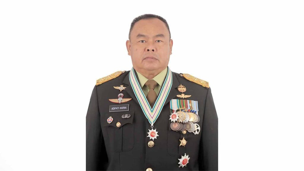 TNI AD Akui Stafsus KSAD Ada di Foto Eksekusi Lahan di Makassar TNI AD Akui Stafsus KSAD Ada di Foto Eksekusi Lahan di Makassar