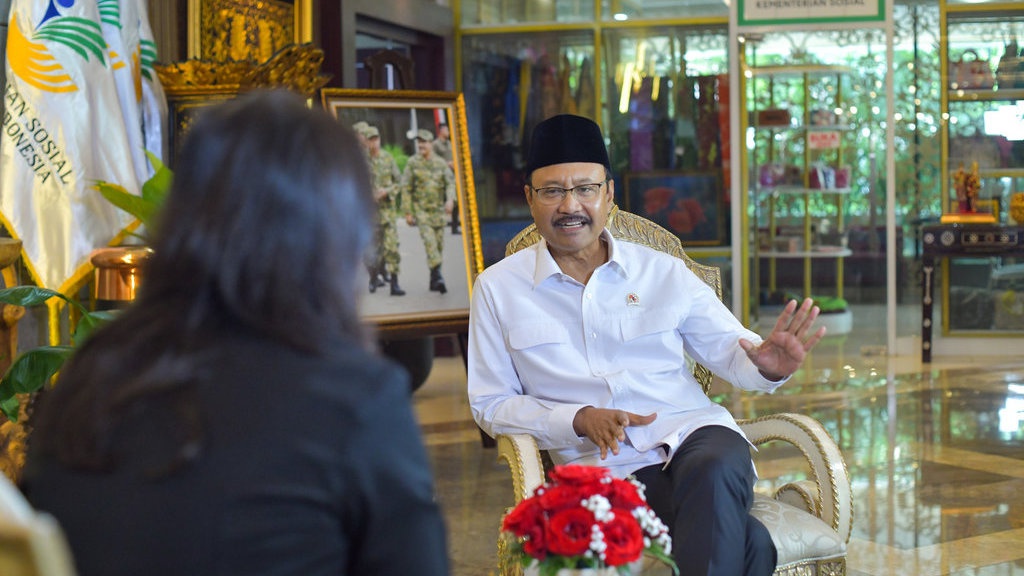 Kemensos Permudah Warga Usul-Sanggah Bansos via Hotline 021-171 Kemensos Permudah Warga Usul-Sanggah Bansos via Hotline 021-171