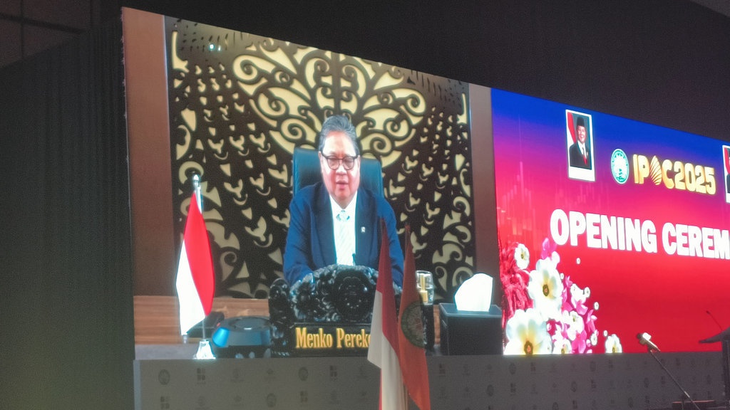 Airlangga Sebut Kajian Biodiesel B50 Diterapkan Semester II 2026 Airlangga Sebut Kajian Biodiesel B50 Diterapkan Semester II 2026