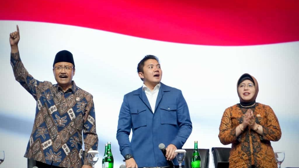 Seskab Teddy dan Gus Ipul Bahas Akurasi Data saat Rakornas DTSEN Seskab Teddy dan Gus Ipul Bahas Akurasi Data saat Rakornas DTSEN