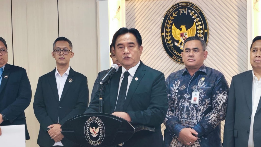 Yusril: Kami Tak Bahas Amnesti untuk Aktivis Demo Agustus Yusril: Kami Tak Bahas Amnesti untuk Aktivis Demo Agustus