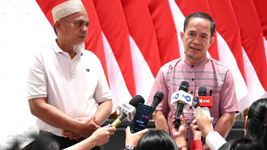 Kronologi Guru Luwu Utara dari Dibui, Dipecat, & Direhabilitasi