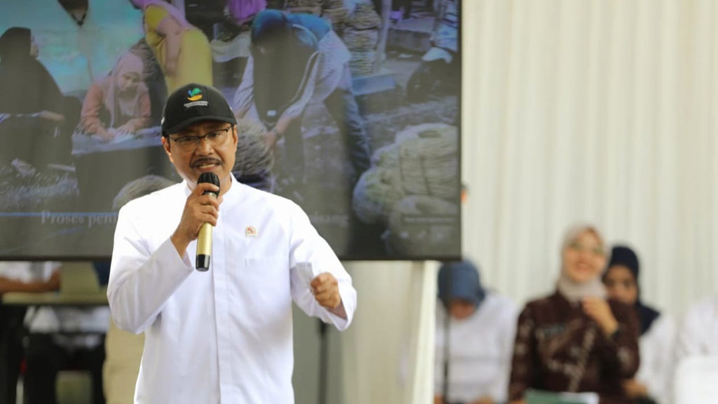 Kemensos Gelar Pelatihan Olah Pelepah Pisang untuk KPM di Bogor Kemensos Gelar Pelatihan Olah Pelepah Pisang untuk KPM di Bogor