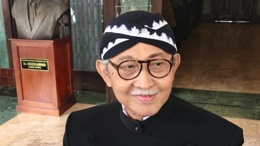 Tedjowulan Kaget Diminta Restui Hangabehi Jadi Penerus PB XIII Tedjowulan Kaget Diminta Restui Hangabehi Jadi Penerus PB XIII