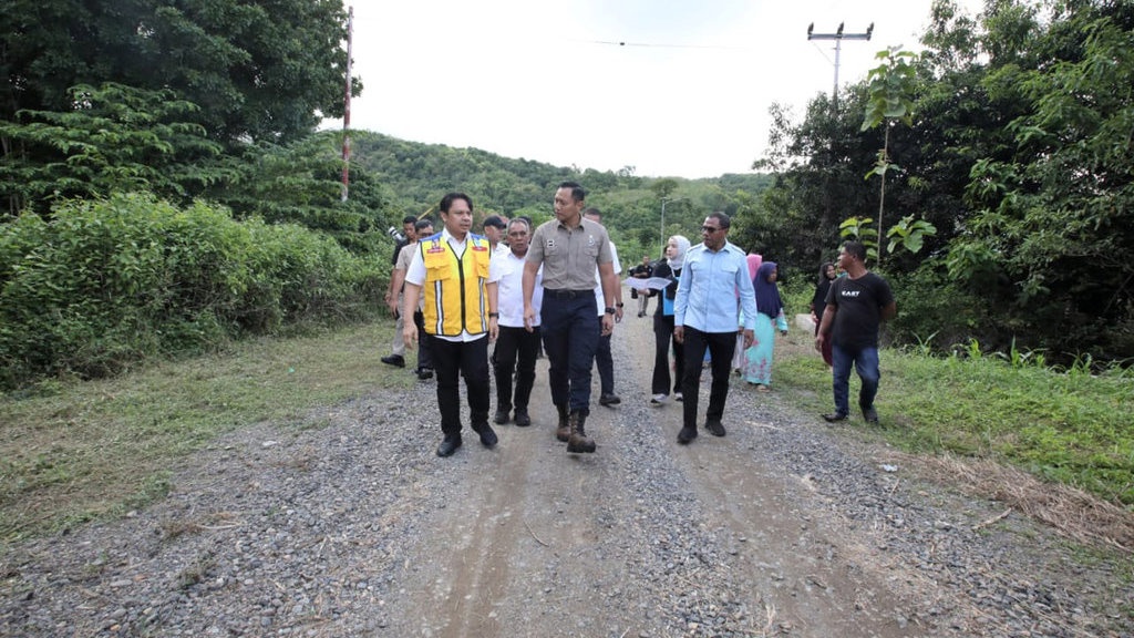 Menko AHY: Jalan Lintas Utara Flores Pangkat Waktu Tempuh 50% Menko AHY: Jalan Lintas Utara Flores Pangkat Waktu Tempuh 50%