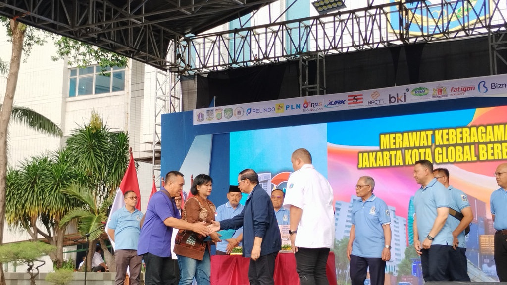 SMAN 72 Jakut Masih Lanjutkan Belajar Online Pasca-Ledakan SMAN 72 Jakut Masih Lanjutkan Belajar Online Pasca-Ledakan