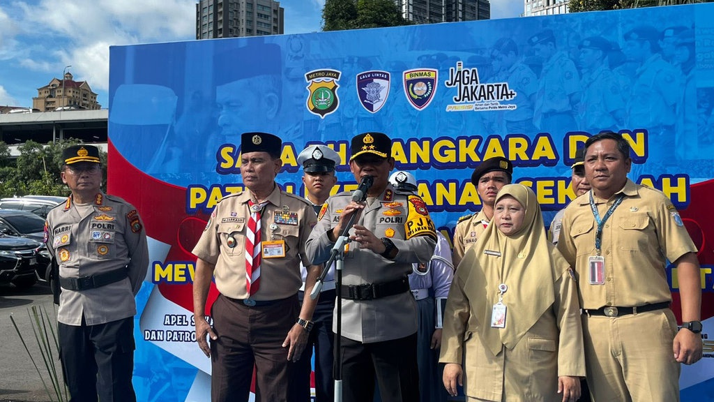 Kapolda Metro Ajak Siswa Jadi Polisi Sekolah Cegah Perundungan Kapolda Metro Ajak Siswa Jadi Polisi Sekolah Cegah Perundungan