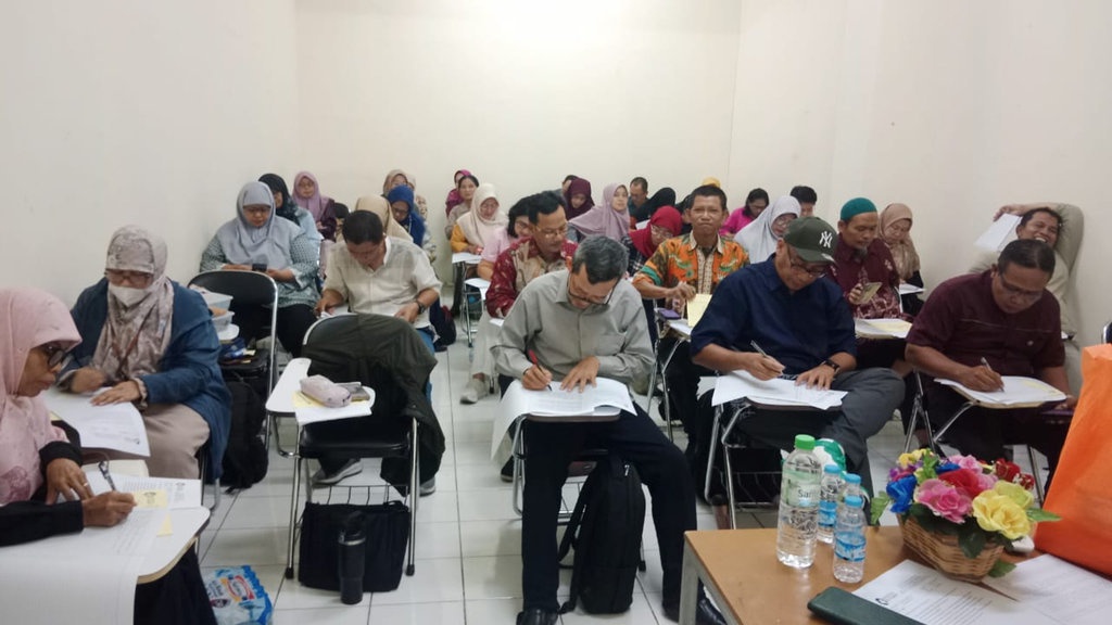 Terobosan Kemendikdasmen Tingkatkan Kompetensi Guru Non-ASN Terobosan Kemendikdasmen Tingkatkan Kompetensi Guru Non-ASN