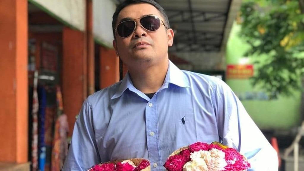 10 Kontroversi Arya Wedakarna, Dari Jilbab hingga Tip Turis Bali
