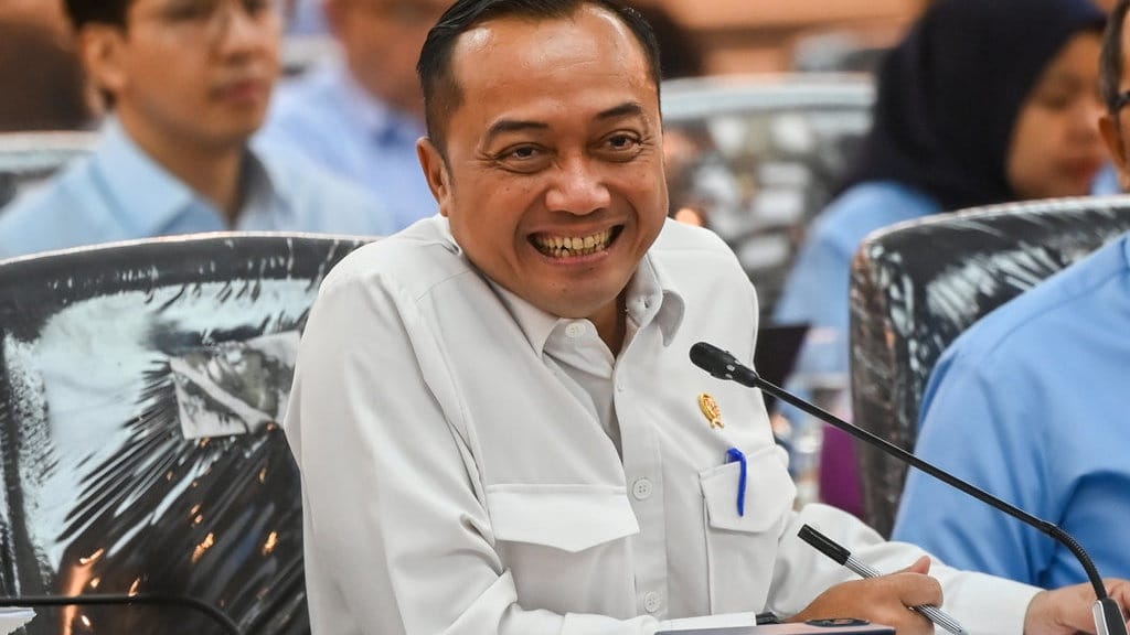 Mensesneg Sentil Hotman Paris soal Kasus Febrie, Jangan Kaitkan dengan Presiden