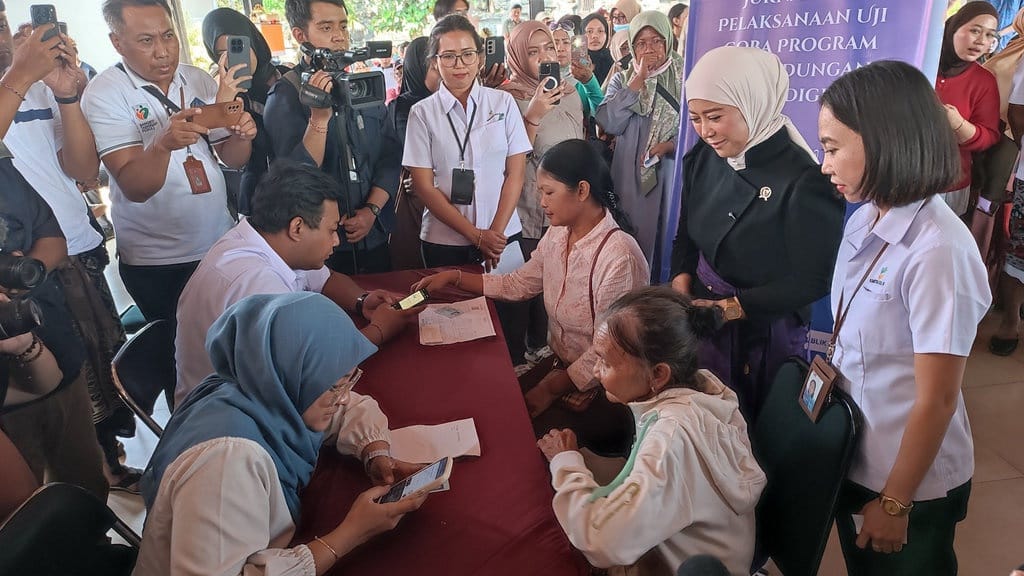 Meutya Harap Perlinsos Digital Cegah Bansos Tak Tepat Sasaran